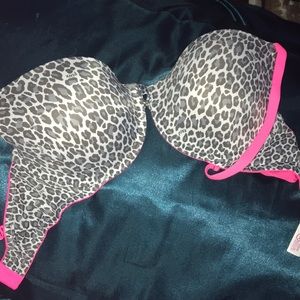 PINK Victoria’s Secret Bra 32DD
